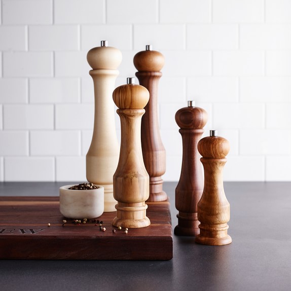 Williams Sonoma Traditional Walnut Wood Salt & Pepper Mills Williams Sonoma