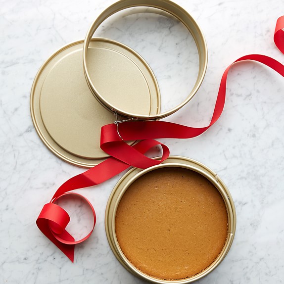 Williams Sonoma Goldtouch® Springform Pan Williams Sonoma